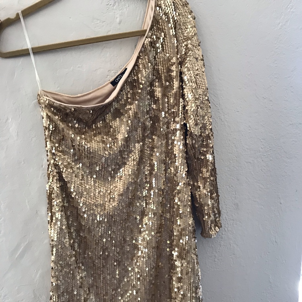 Onyx nite glam gold sequin dress size 6